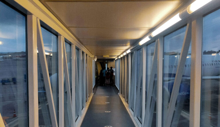 airport-covered-walkway-canopy-4