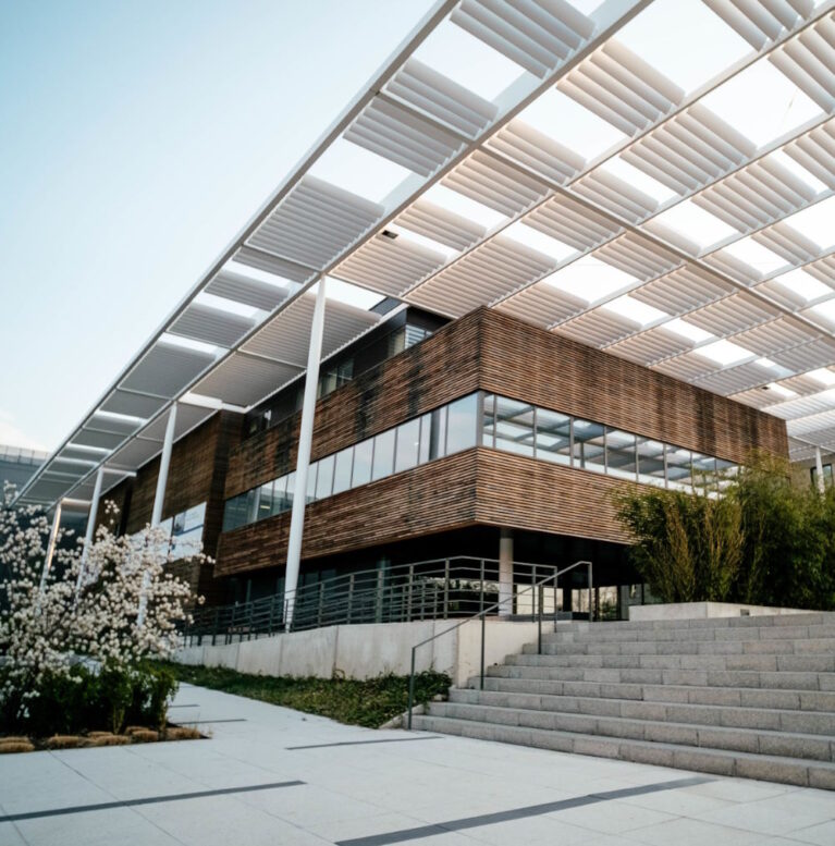 tensile-facades-structures