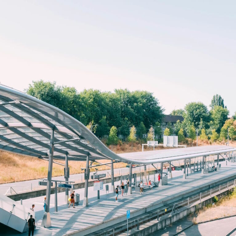 tensile-membrane-railway-footbridge-main